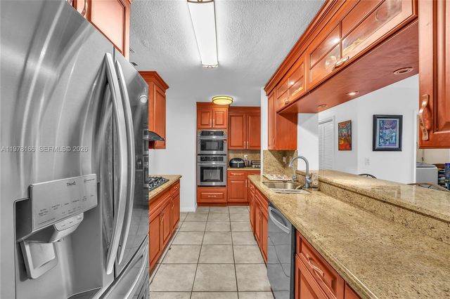 9340 SW 19th St, Miami, FL 33165