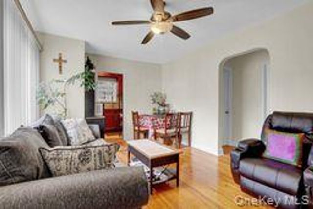 254-07 74th Avenue GV64B1-1, Glen Oaks, NY 11004