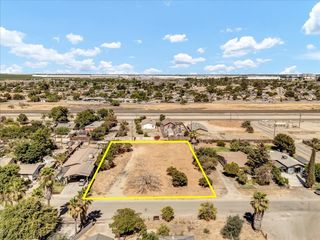 30688 Kame Drive, Goshen, CA 93291