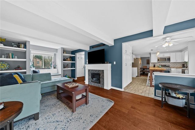 1486 Greendale Dr, Plum Boro, PA 15239