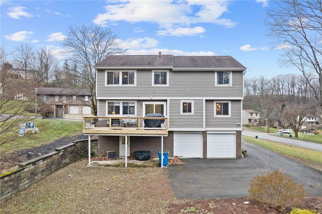 1486 Greendale Dr, Plum Boro, PA 15239