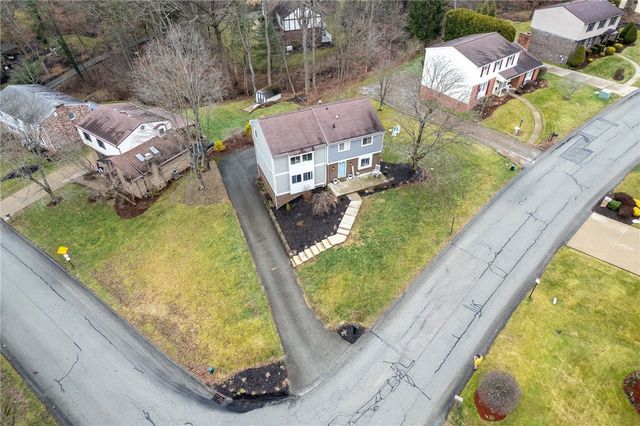 1486 Greendale Dr, Plum Boro, PA 15239