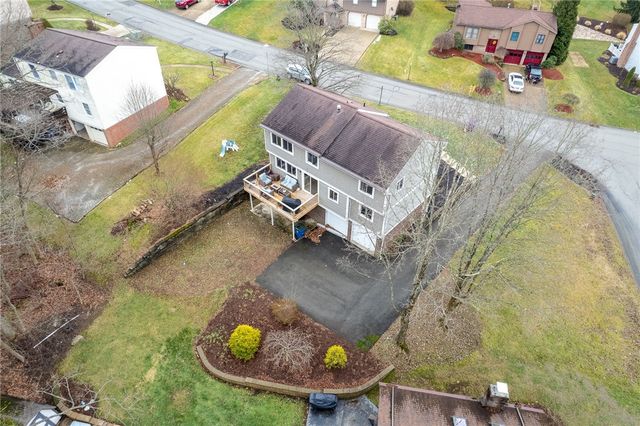 1486 Greendale Dr, Plum Boro, PA 15239