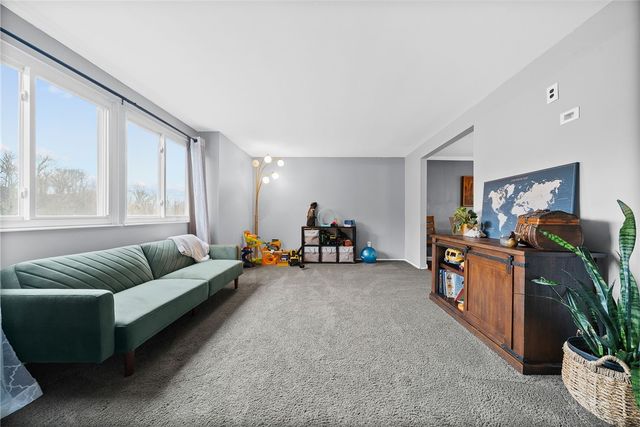 1486 Greendale Dr, Plum Boro, PA 15239