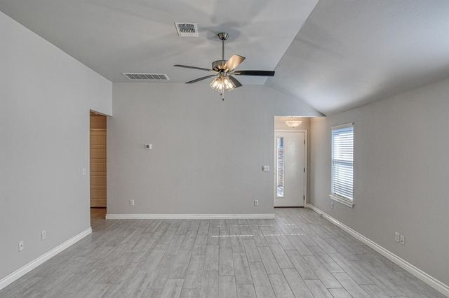 363 Park Lane, Harrah, OK 73045