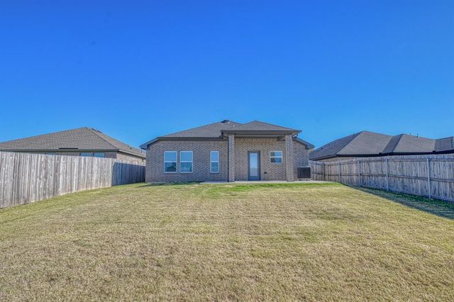 363 Park Lane, Harrah, OK 73045