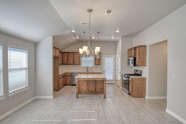 363 Park Lane, Harrah, OK 73045