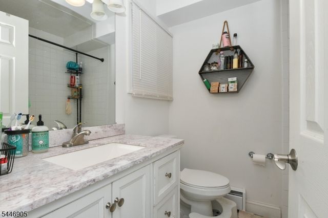 459 2nd Ave, Garwood Boro, NJ 07027