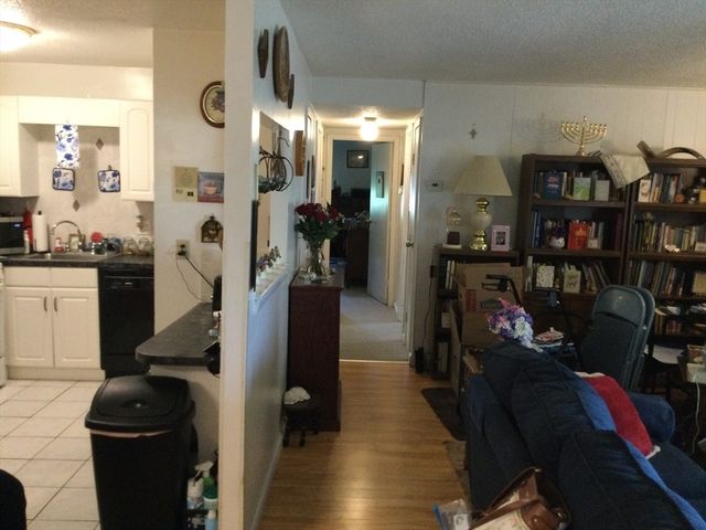 685 Oak Street 4-4, Brockton, MA 02301