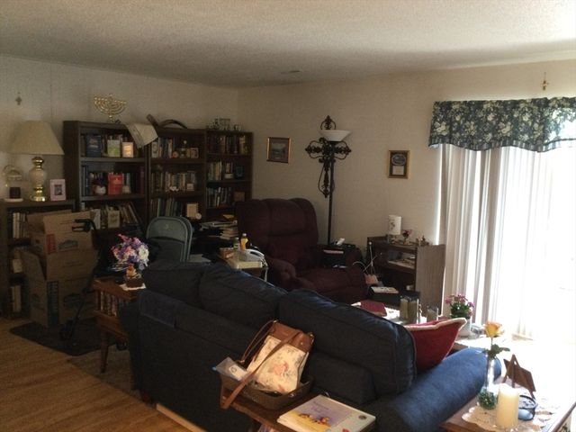 685 Oak Street 4-4, Brockton, MA 02301