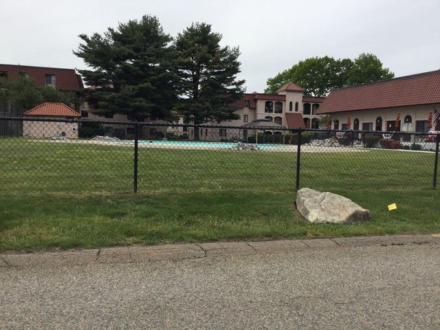 685 Oak Street 4-4, Brockton, MA 02301