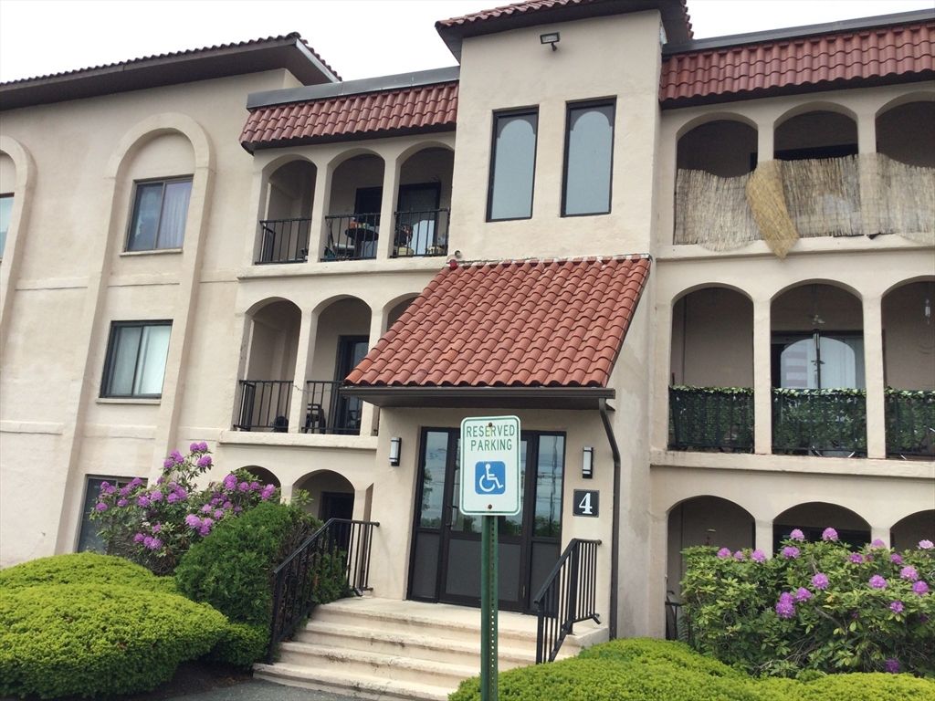 685 Oak Street 4-4, Brockton, MA 02301