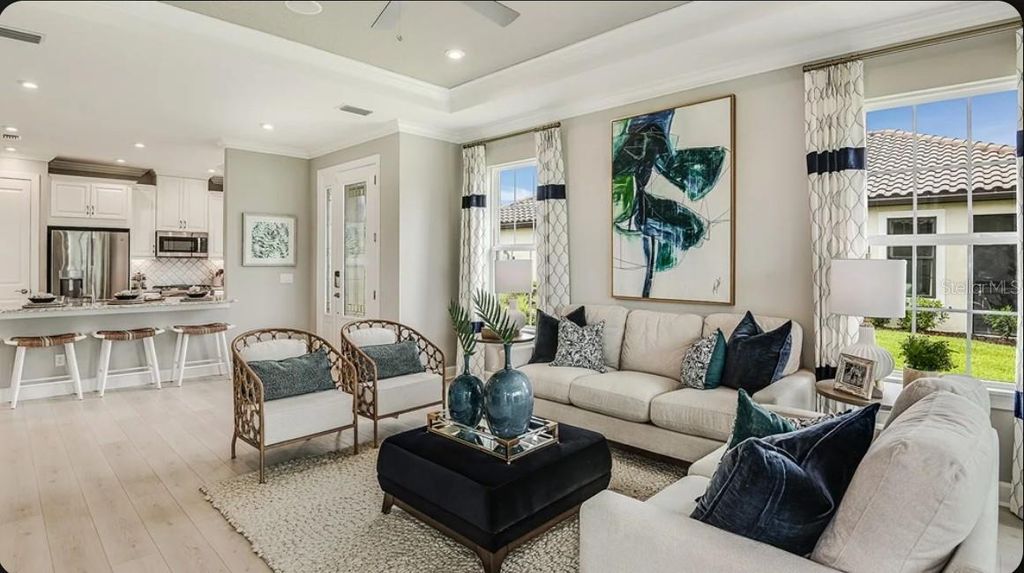 Image 9 of property listing at 14521 DERNA TERRACE, Bradenton, FL 34211