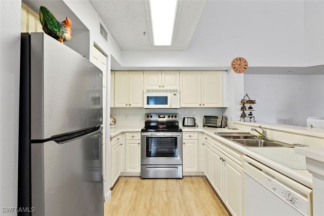 1180 Wildwood Lakes BLVD 303, Naples, FL 34104