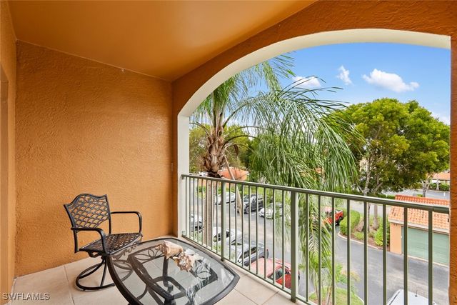 1180 Wildwood Lakes BLVD 303, Naples, FL 34104