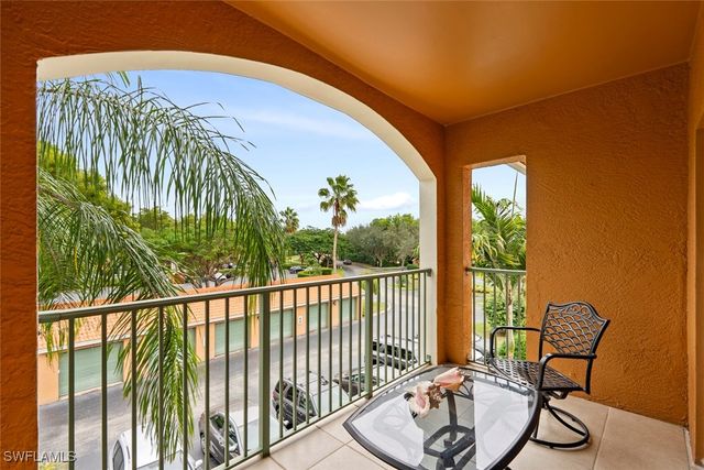 1180 Wildwood Lakes BLVD 303, Naples, FL 34104