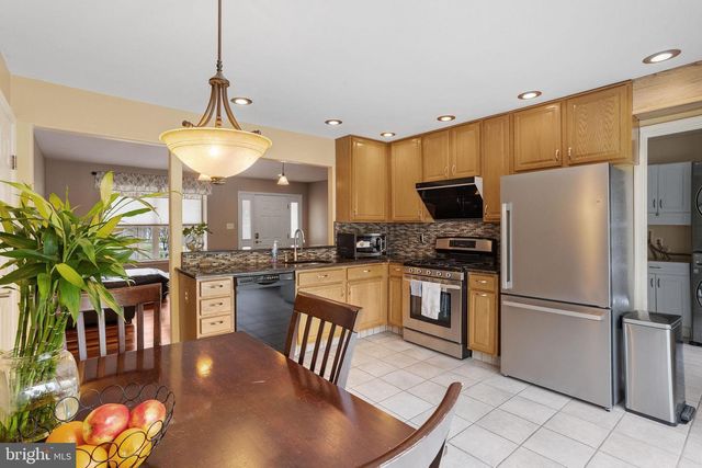 168 FAIRFAX DR, Cinnaminson, NJ 08077