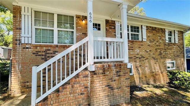 656 Cedar Avenue NW, Atlanta, GA 30318