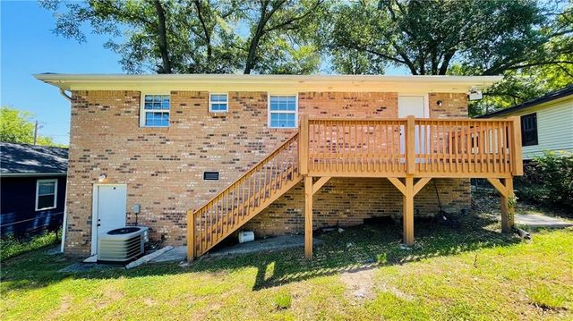 656 Cedar Avenue NW, Atlanta, GA 30318