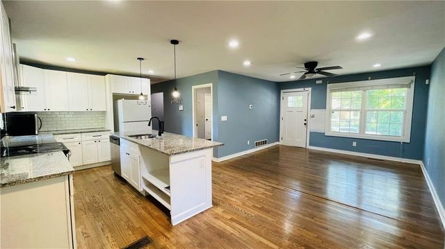 656 Cedar Avenue NW, Atlanta, GA 30318