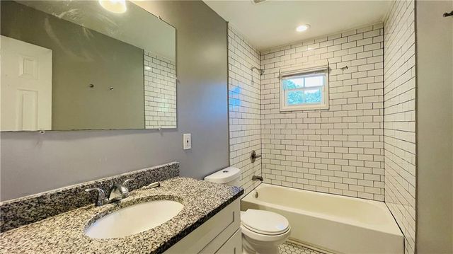 656 Cedar Avenue NW, Atlanta, GA 30318