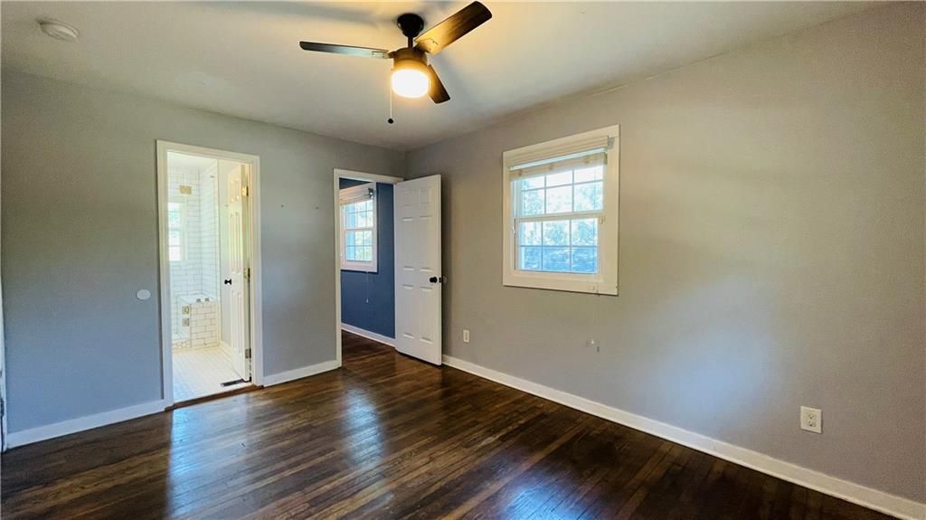 Image 11 of property listing at 656 Cedar Avenue NW, Atlanta, GA 30318
