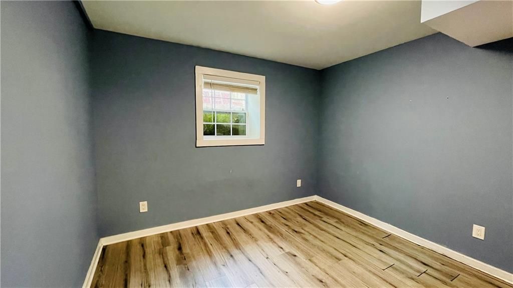 Image 15 of property listing at 656 Cedar Avenue NW, Atlanta, GA 30318