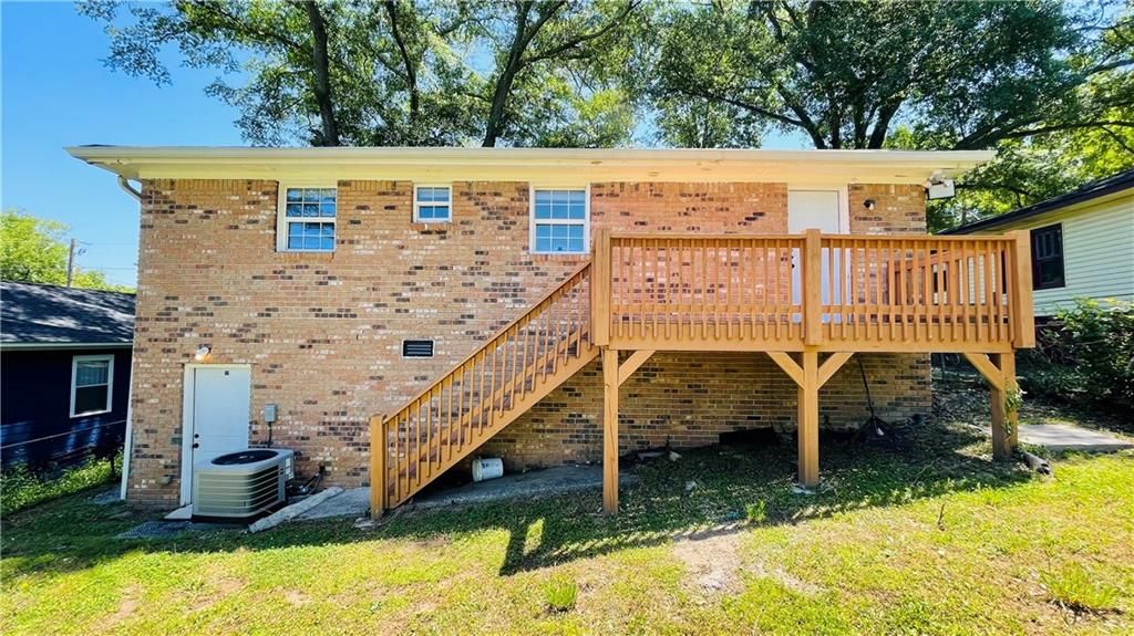 Image 24 of property listing at 656 Cedar Avenue NW, Atlanta, GA 30318