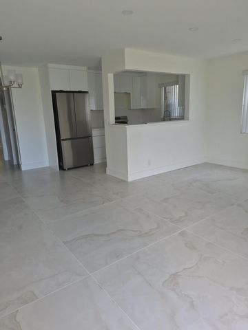 87 Bedford D, West Palm Beach, FL 33417