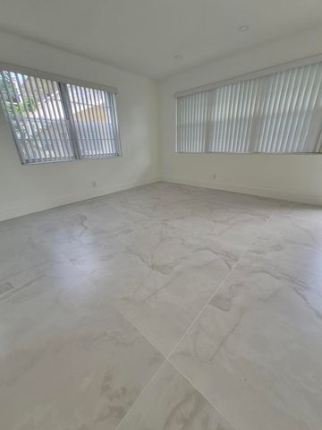 87 Bedford D, West Palm Beach, FL 33417
