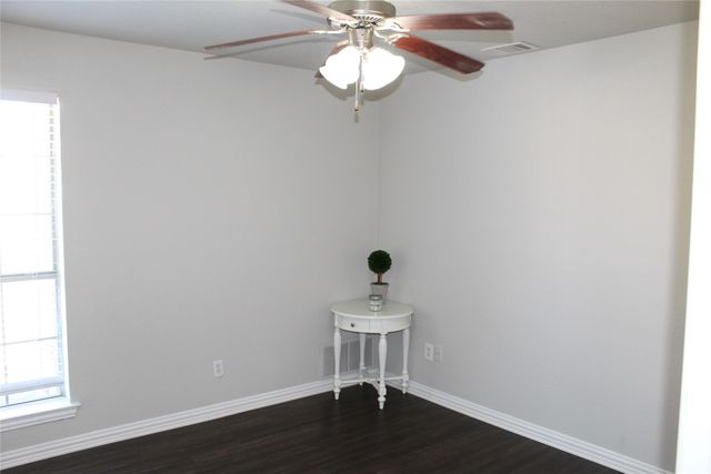 324 Jennifer Court, Weatherford, TX 76086