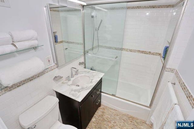 4 Horizon Road 1027, Fort Lee, NJ 07024