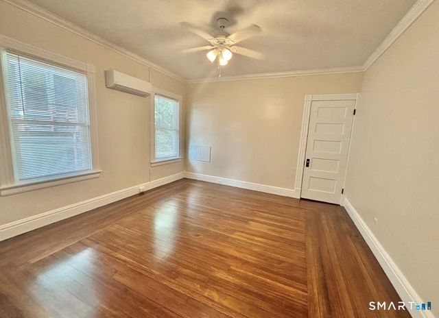 142 Broad Street, Norwich, CT 06360