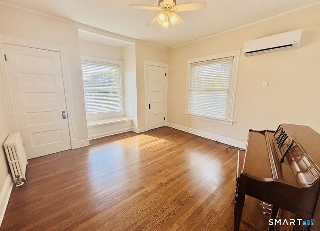 142 Broad Street, Norwich, CT 06360