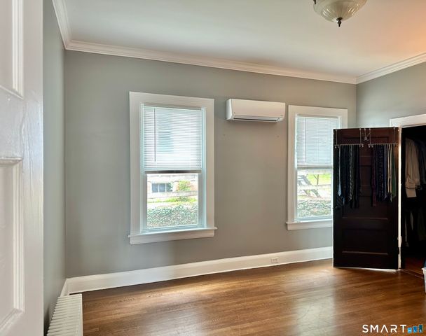 142 Broad Street, Norwich, CT 06360