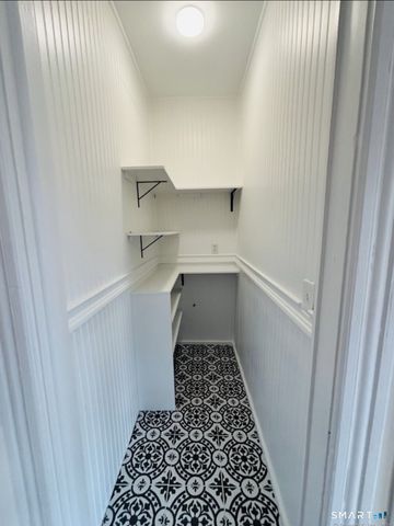 142 Broad Street, Norwich, CT 06360