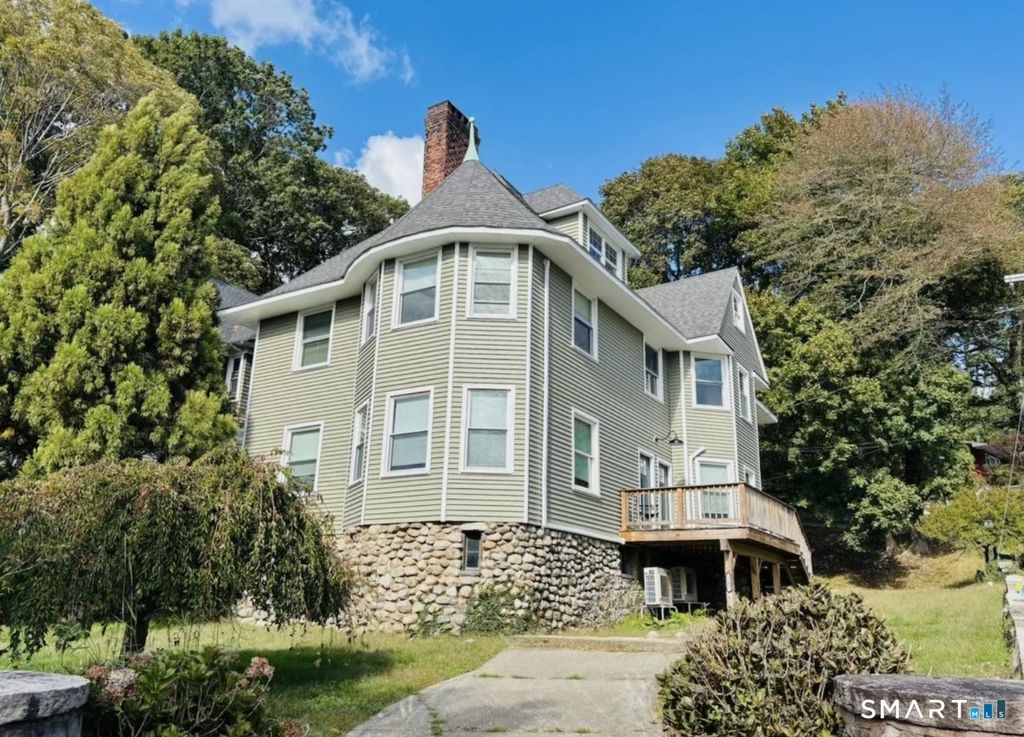 142 Broad Street, Norwich, CT 06360