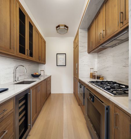 30 Park Pl Apt 48B, New York City, NY 10007