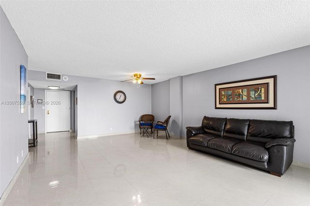3800 S Ocean Drive 301, Hollywood, FL 33019