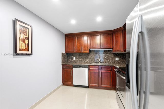 3800 S Ocean Drive 301, Hollywood, FL 33019