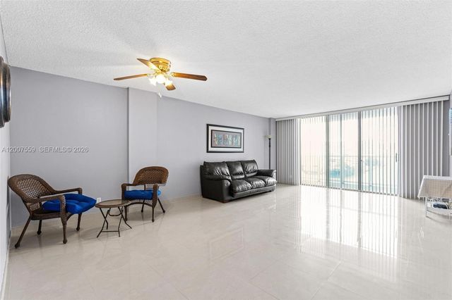 3800 S Ocean Drive 301, Hollywood, FL 33019