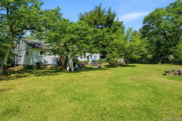37 Winston Drive, Smithtown, NY 11787