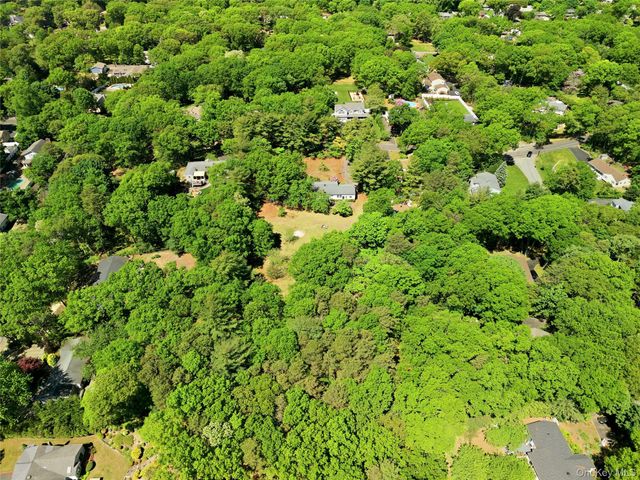 37 Winston Drive, Smithtown, NY 11787