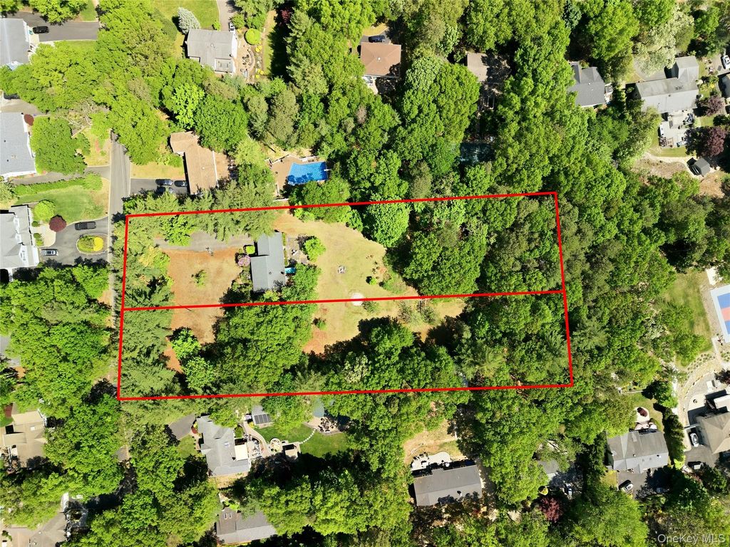 37 Winston Drive, Smithtown, NY 11787