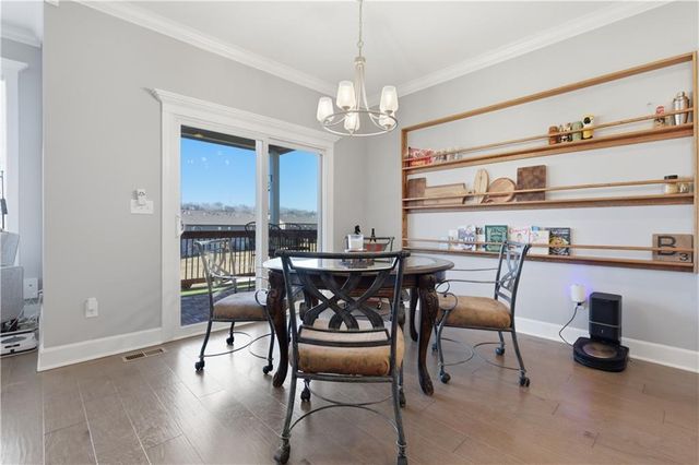 6768 Prairie Lane, Parkville, MO 64152