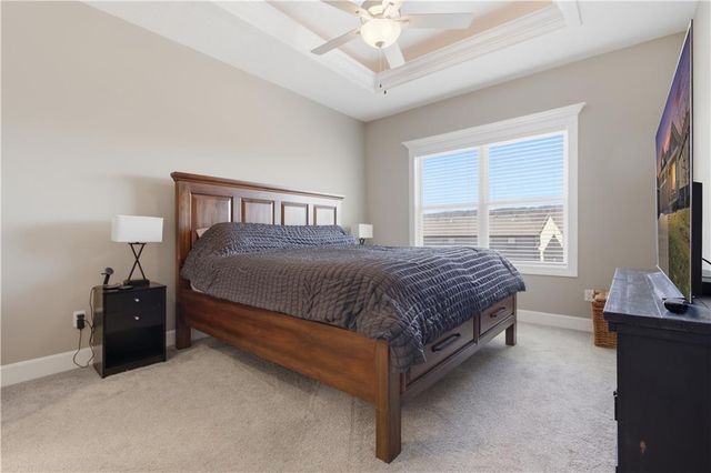 6768 Prairie Lane, Parkville, MO 64152