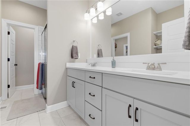 6768 Prairie Lane, Parkville, MO 64152