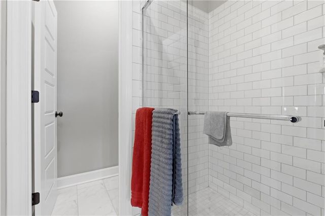 6768 Prairie Lane, Parkville, MO 64152