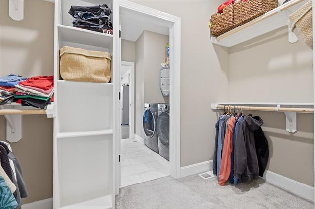 6768 Prairie Lane, Parkville, MO 64152