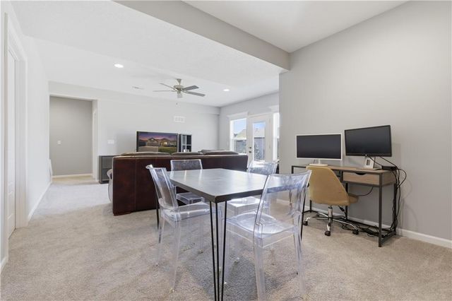 6768 Prairie Lane, Parkville, MO 64152